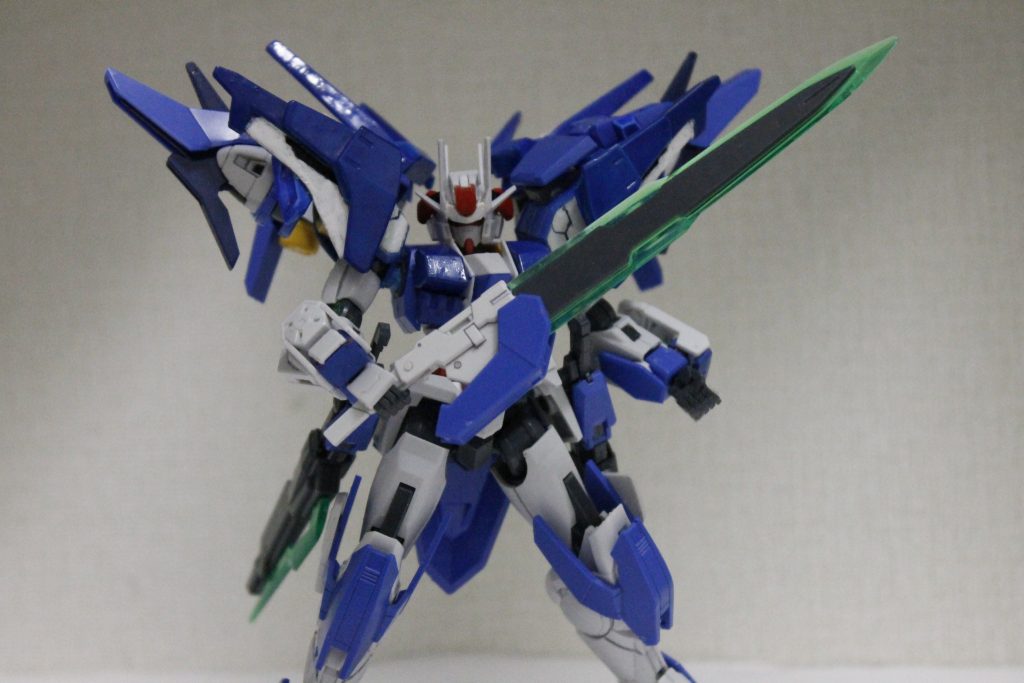 ピストルⅡベースのグリップの可動を残しているのでソードモードにもできます。