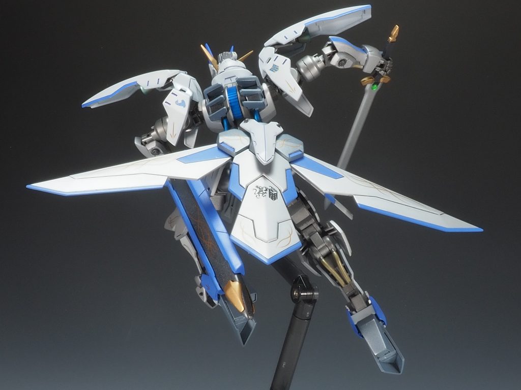 ジャスティスナイトのマント稼働部が多く良いですね👍ワゴンセールで投げ売りされていたので良い買い物できました。