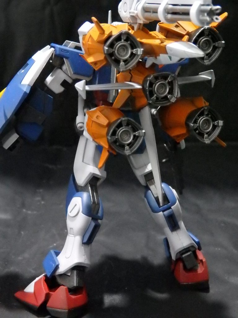 下地塗装ベース・グレーのようなもの:色々まぜました本塗装ノリで調色した感じがあるので、下記以外に少量混ぜたかもしれません。青:MSブルー+ブラック赤:MSレッド+ブラック白:MSホワイト黄:MSイエロー+MSホワイト黒:スターブライトアイアン銀:スターブライトジュラルミンオレンジ:エヴァオレンジ顔のマスク部は設定ではグレーですが、白にしてます。