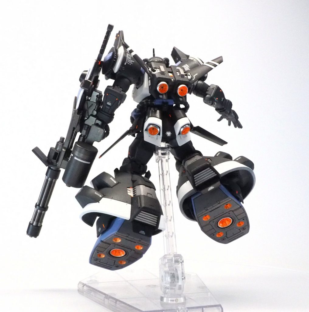 飛行状態のバックショット。足裏も塗り分け頑張ったので見て見て~♪