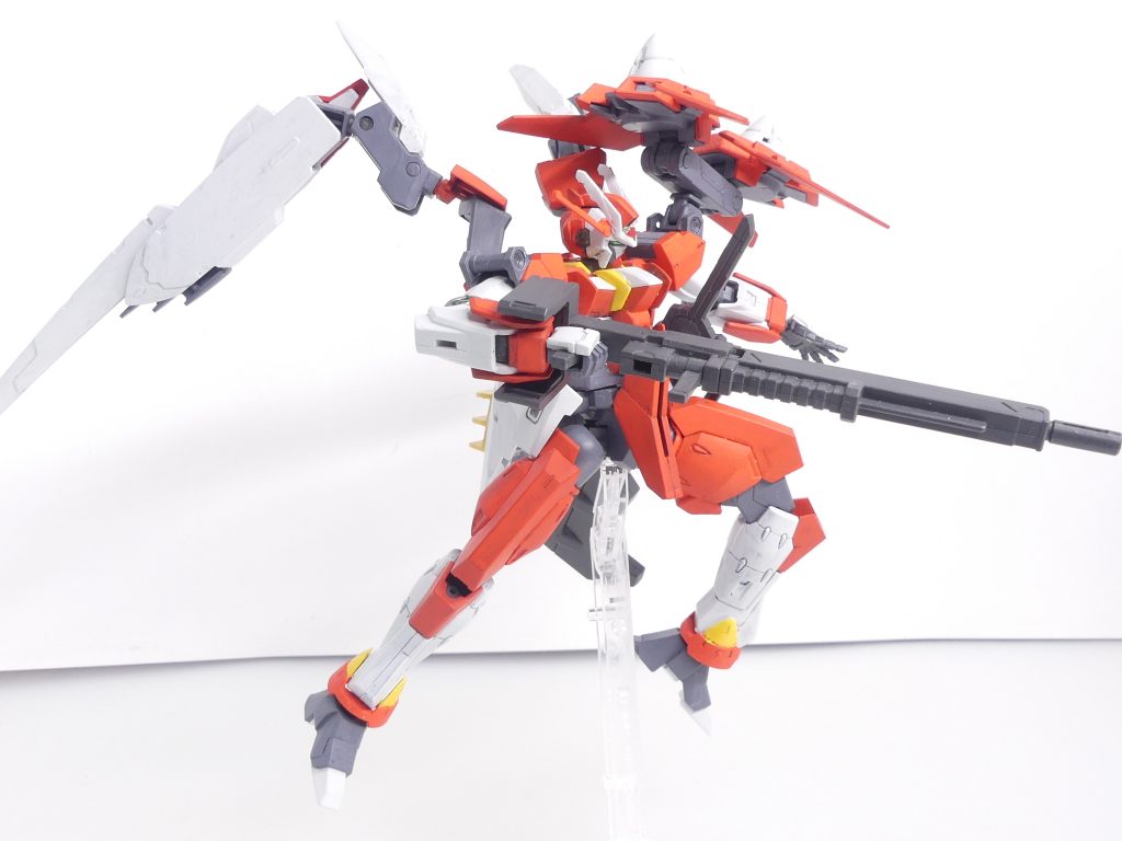 NGNショットガン：メイン射撃はビームではなく実弾である。こっちの方がかっこいいからとは本人の弁。グシオンリベイクのロングライフル。 