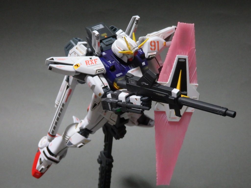 腰から下はMG F91に切り出したRXF-91のパーツを移植しています腕も芯はF91  胴体と肩 バックパック等は RXF-91元キットをディテール追加した感じです。