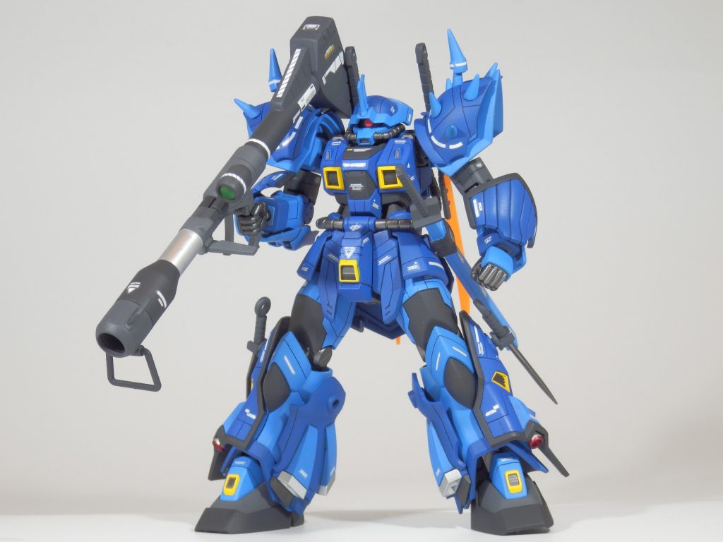 正面イフリート改をベースにナハトの装甲を取り付けました。