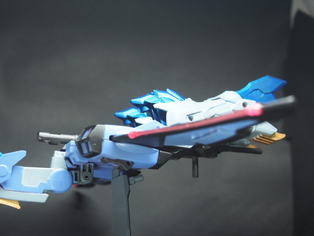 翼部分からビーム刃も発生する