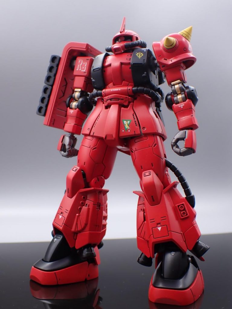 ザクは下から撮るとカッコいい