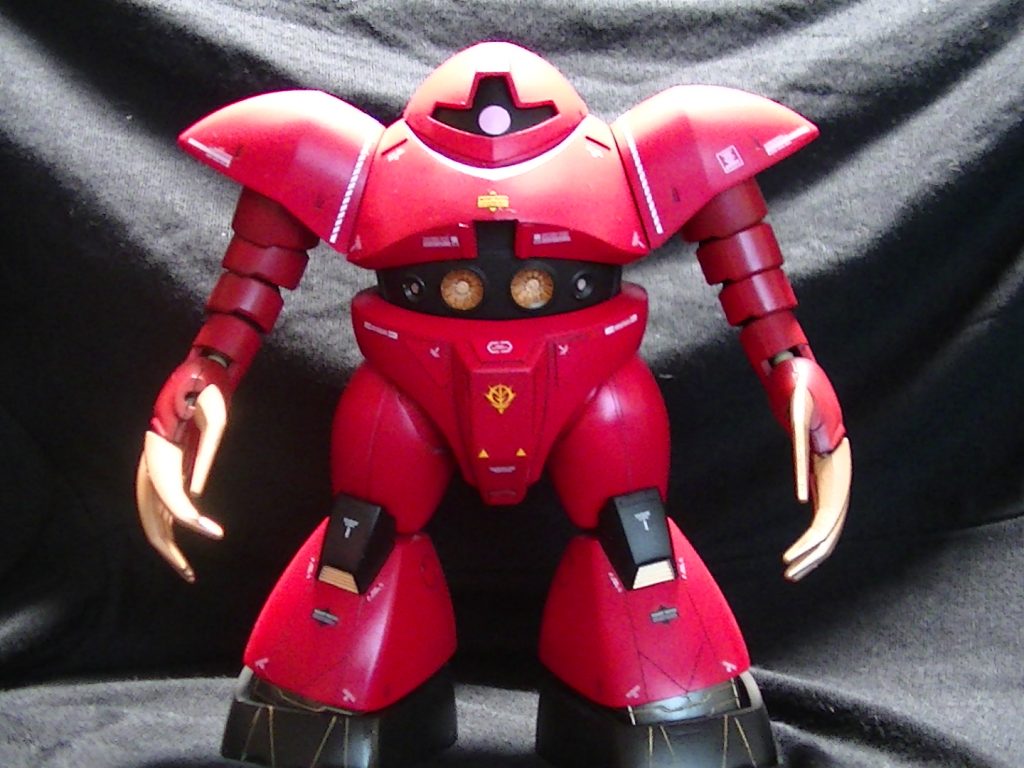 今まではスプレー缶で塗装していたんですが、今回初めてエアブラシ塗装にチャレンジしました。やり始めるまでは「なんか難しそう…」と思っていたんですが、やってみると意外とやれるもんですね。