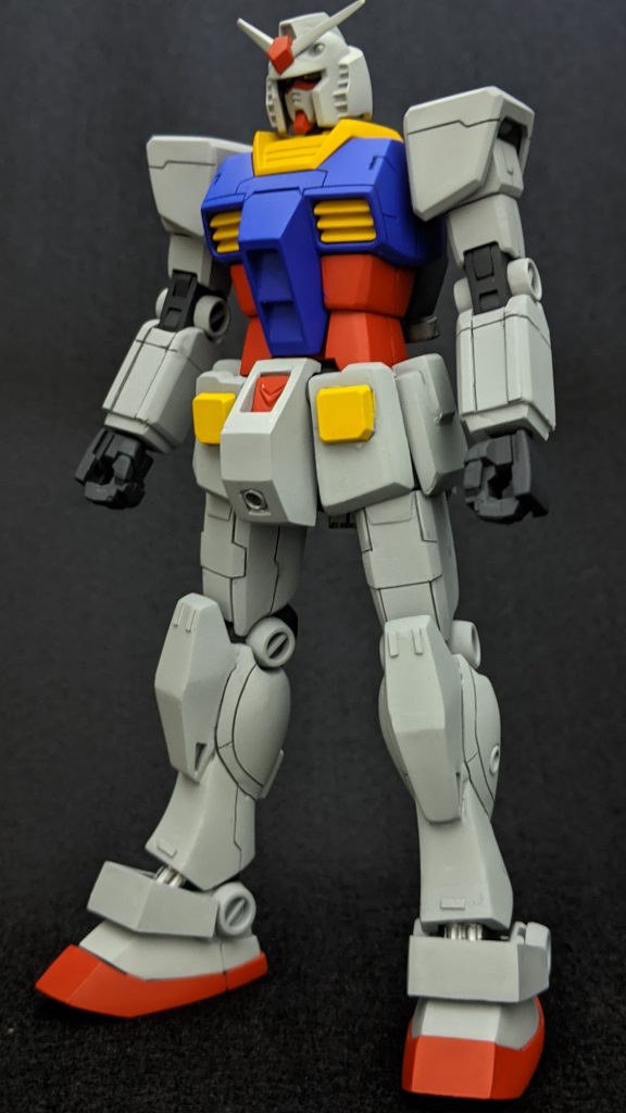 ベースのガンダムはスタイルはあまり変えず、ディテールアップ。股間はアレックスのに変更。カラーはあえてRX78-2にしました。 