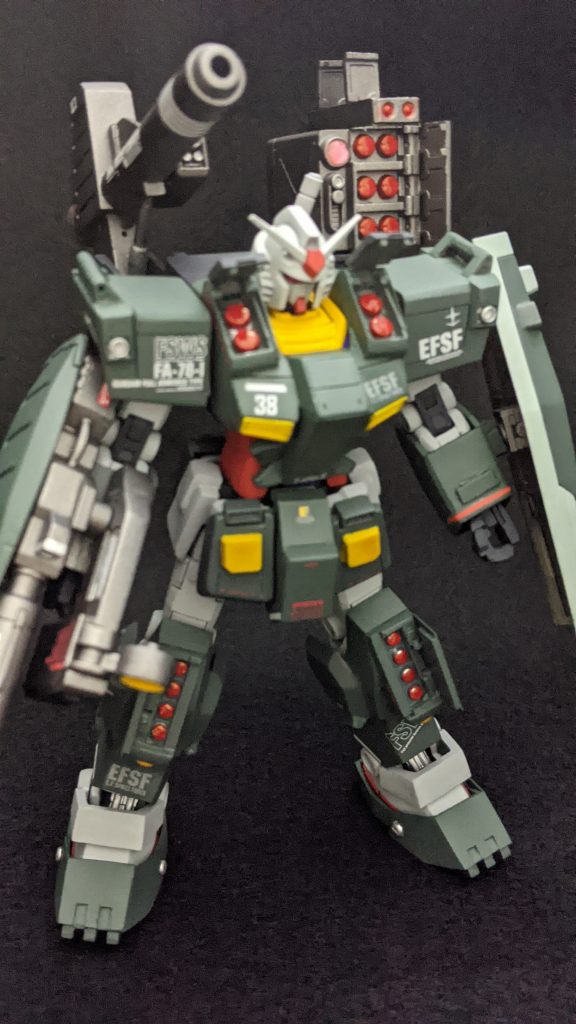 ミサイルはガンダムマーカーを筆塗り発色良くて、良いのですが、塗膜弱いのがホントに難点、、、 