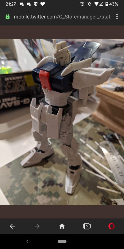 腿を別変更し3ミリ程延長、肩はF91、上腕部はおそらくエクシア。