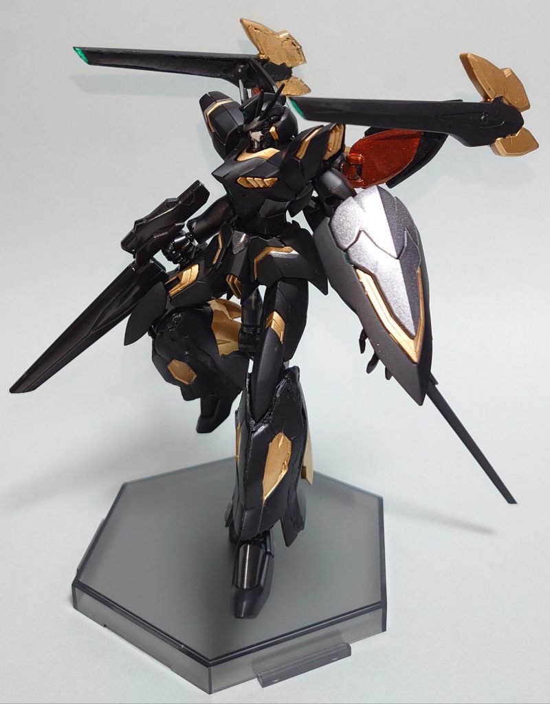 ・クロノスキャノン本機の追加装備。クロノスからバインダーごと流用したキャノンです。クロノスのコンセプトを継承したという設定ならこの装備は外せないかなと思いました。レギルスキャノンと合わせて3門体制で砲撃が出来るので、火力は申し分ないかなと思います。