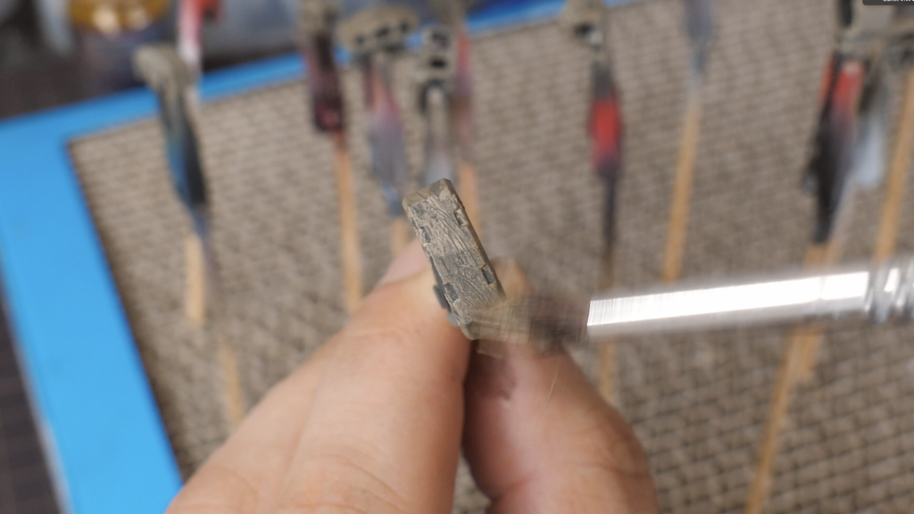 関節などには、ザラザラ感を追加しました。(木目チックにしたかった...)