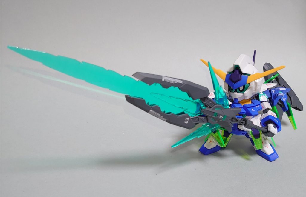 武装はAGE-FXの装備一式とトライAGEマグナムのトライホルダーフレームです。