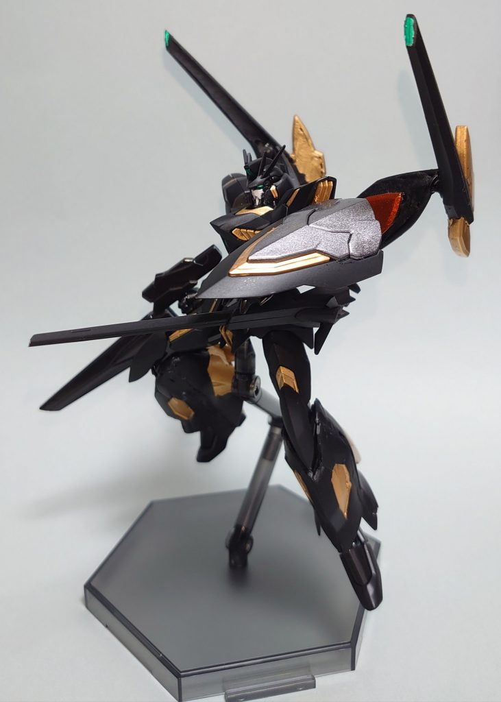 ・レギルスキャノン同じくベース機と同様の装備です。