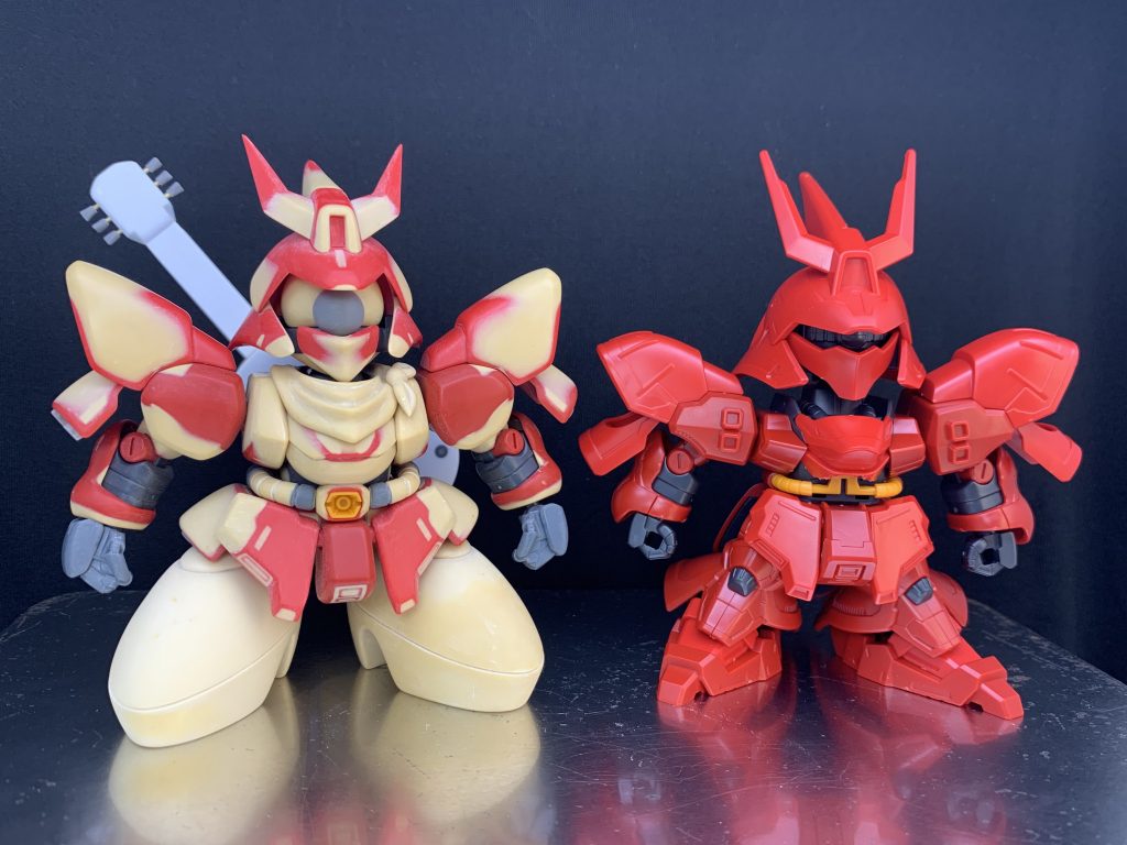 設定画でサザビーはアッガイより一回り大きいので 靴でかさ上げしたり 肩をゴツめにしたり