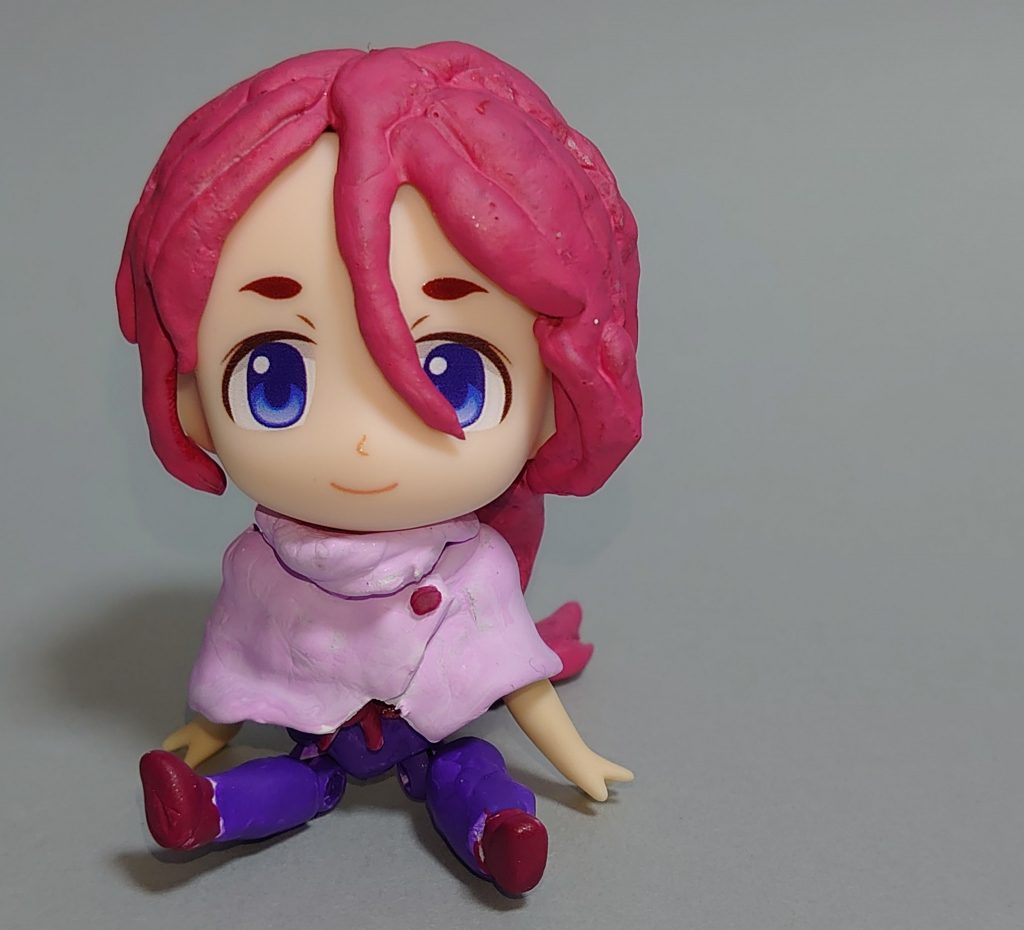 可動域はねんど●いどと同じくらいです。長い後ろ髪は差し替え式で曲げられるようにしているので、座りポーズ時もフォローできるようになっています。ハンドパーツは中の人つながりで、ねんど●いどの「松前緒花」と共用しているので付け替えて、小物を持たせて遊んだりすることもできます。以下、おまけです。宜しければ飛蘭の「君といた日々」をお供にどうぞ。