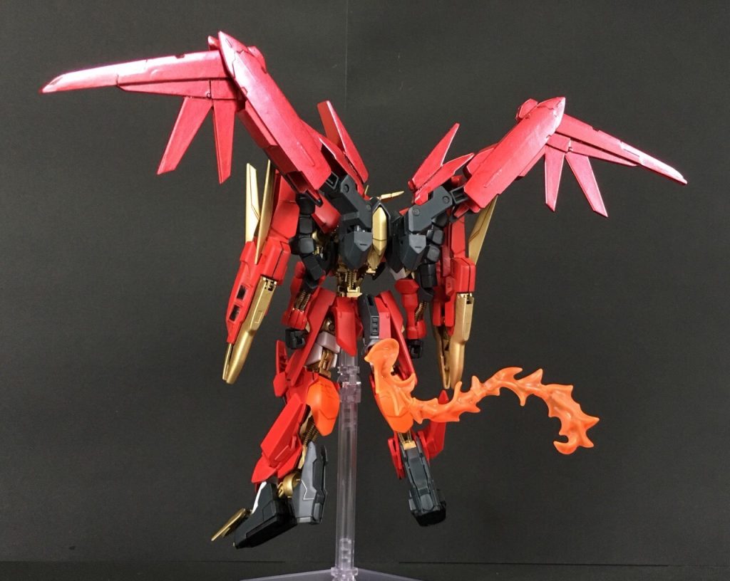 しっぽはバーニングガンダムのエフェクトパーツ。元々のソードホルダーにそのまま付けられました