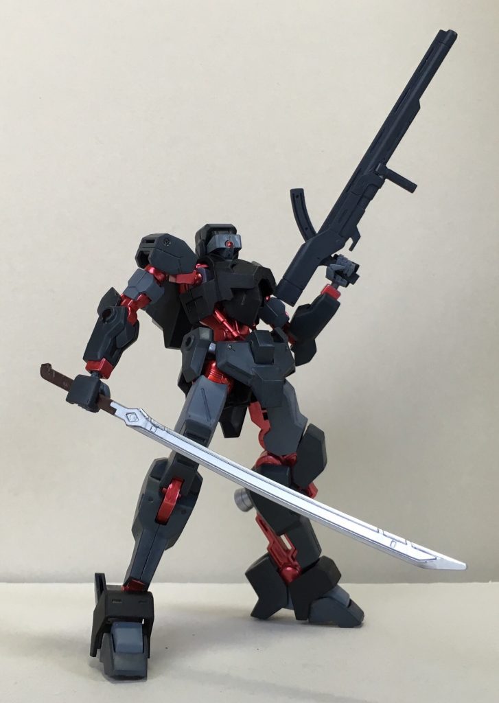 ユーゴーからぶんどったライフルで射撃にも対応