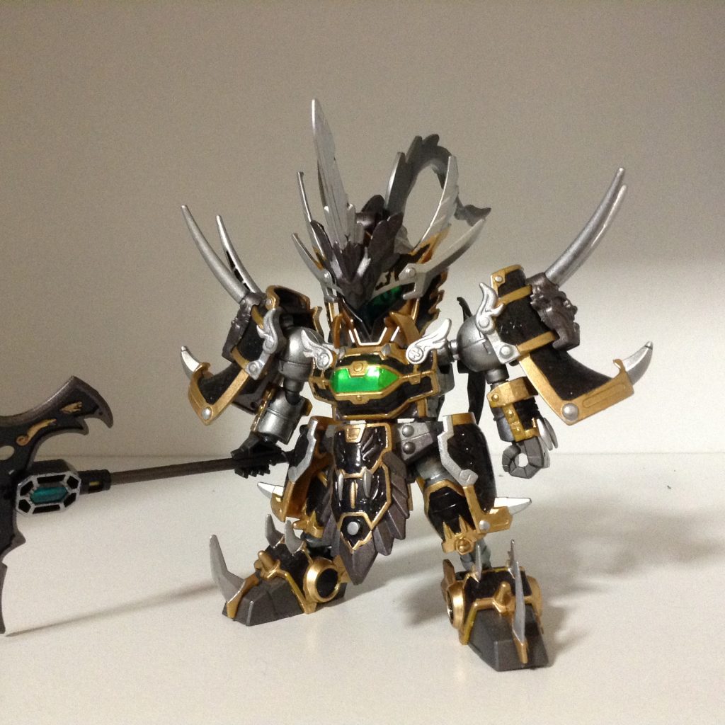 旧三国伝の時、SDにしては可動凄いなと思ったものです。あの時はレジェンドBBやクロスシルエットはなかったので・・