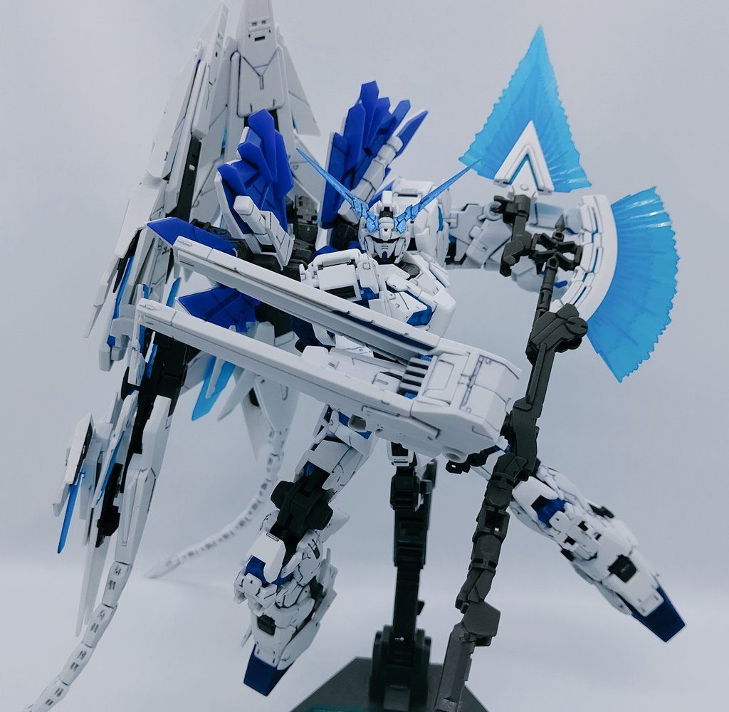 ハイパー・ビーム・ジャベリン長物の武器はポージング難しい………