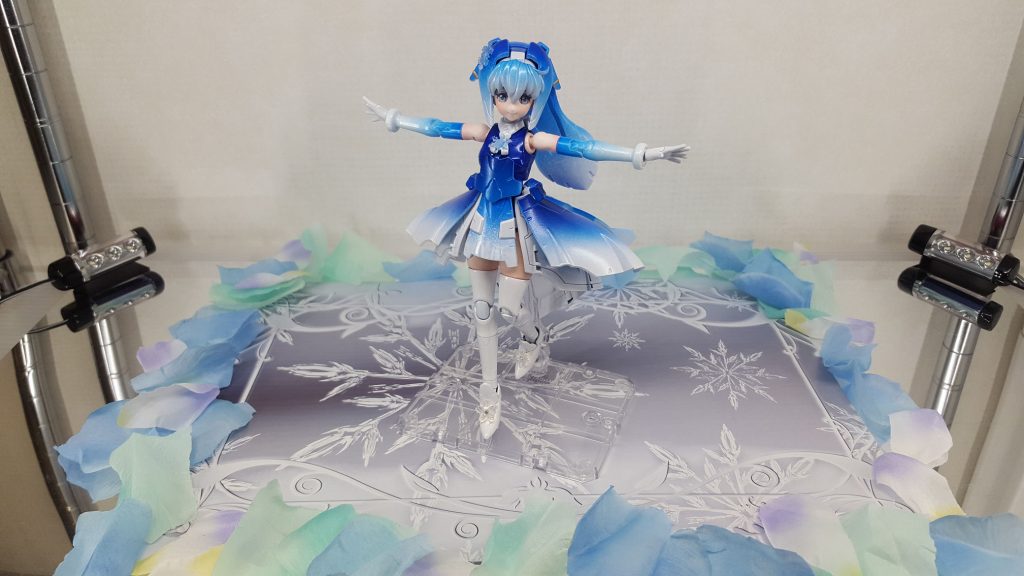 おまけ4Can★Doのフォトジェニックシートとダイソーのフラワーシャワーの上で。今回初めて全塗装に近いことをやりました。サラは複数個追加購入したので、他の色も試したいです。暖かくなったら桜サラを作ろうかと思ってます。4シーズン サラってのもいいかなぁ・・・と。作業BGMはEndorfin.というユニットのミニアルバム「Stories Of Eve」です。作成中に聴いていたので。by AerialP