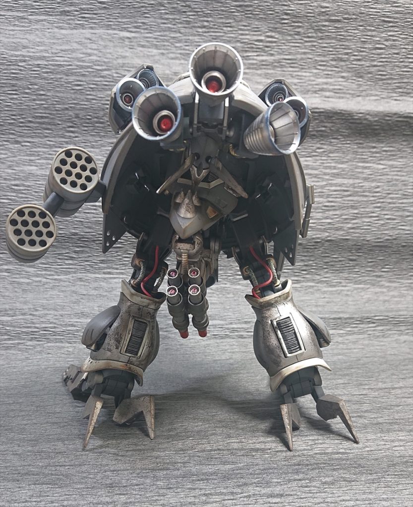 スカート内部にも改造余地があったが、変形しづらくなりそうだったためやめた。