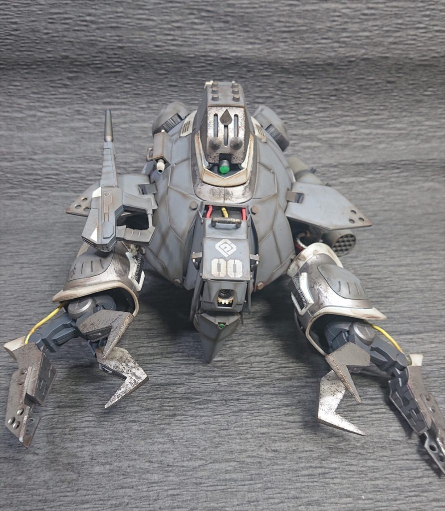 つま先の延長をブレード型にして凶悪さを演出。各部に追加コードを仕込んでみた。