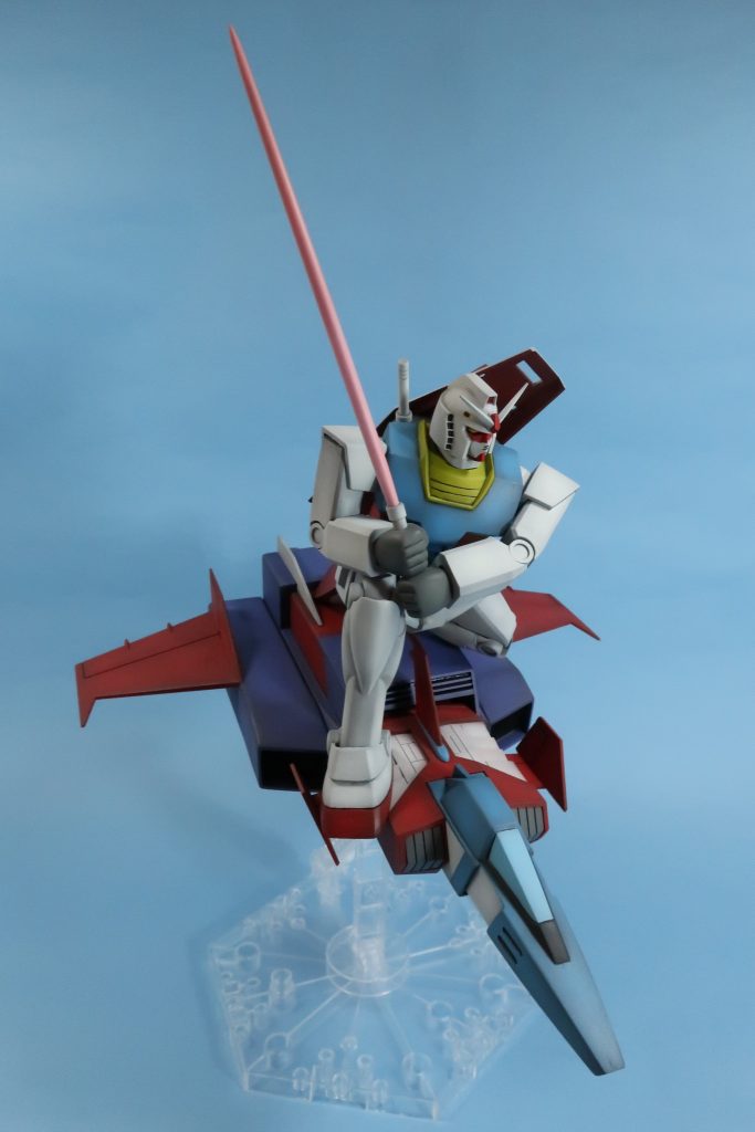 このシーン、よく作画崩壊とかコアファイターでかすぎとかバカにされてますが、実際にアニメで見るとドムと決着をつける、なかなかカッコいいシーンだと思います。