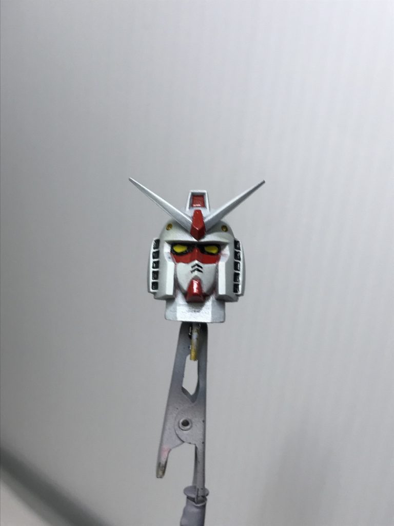 ガンダムは頭と前腕、手だけ、以前の改造で余ったパーフェクトガンダムの物を使ってます。顔はキットのものより圧倒的にパーフェクトのほうがいいですね。