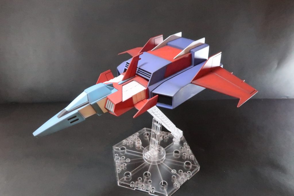 Gスカイ・イージー単体。ガンダムと並べなければコアファイターの大きさも気にならず非常にカッコいいバランスだと思います。Gアーマー本体は別の形態にすることはできません。