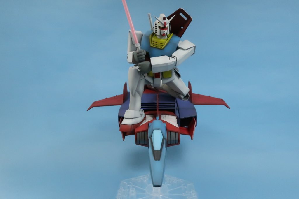 ということでガンダム+Gスカイ･イージーでした。初めて触った旧キット、パーフェクトガンダムはミキシングに外装だけ使った感じだったので、ちゃんと組んだのは実質初めてになります。今のキットとは何もかも違い大変でしたが、かなり楽しんで作れました。旧キットは他にもいくつか購入したので、また作りたいと思います。