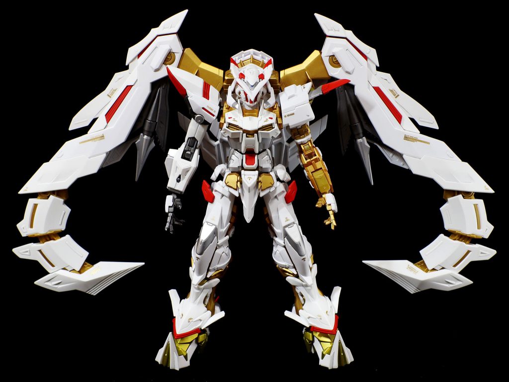 素組み状態から大きく印象が変わったので、パーツの多さにめげず塗装した甲斐がありました。