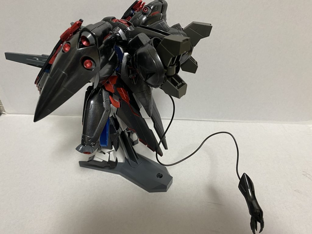 背中から一本ニョロっと