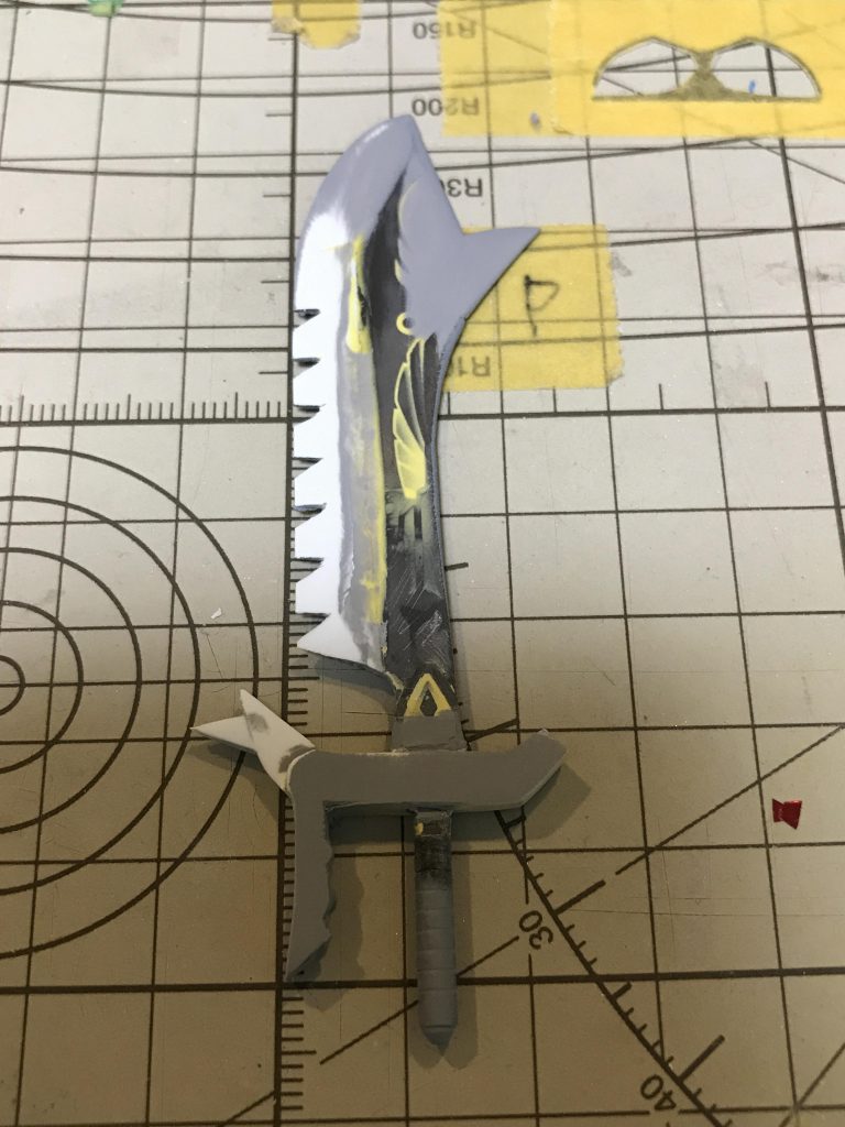 ブレイクソードは曹丕ガンダムの剣を軸にプラ板とパテで形状を整えました