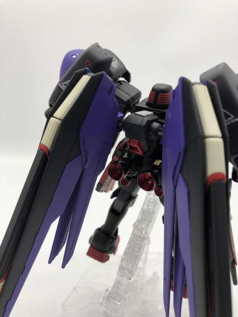 フリーダムの羽は存在感ありますねぇ。バーニアをもう少し盛りたかった。