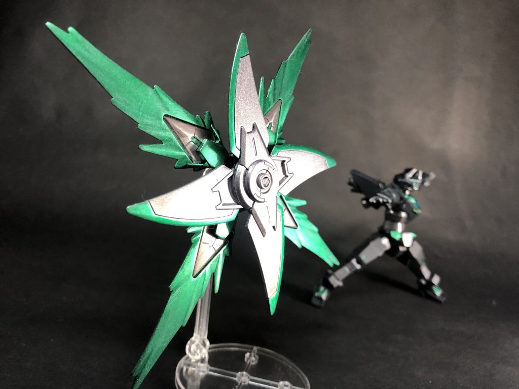 超必殺、輝刃風車・改!想像してください…これが高速で回転して襲いかかってくる様をwもし回避できたとしても、さらに分離して追いかけてくると思うと怖過ぎるw