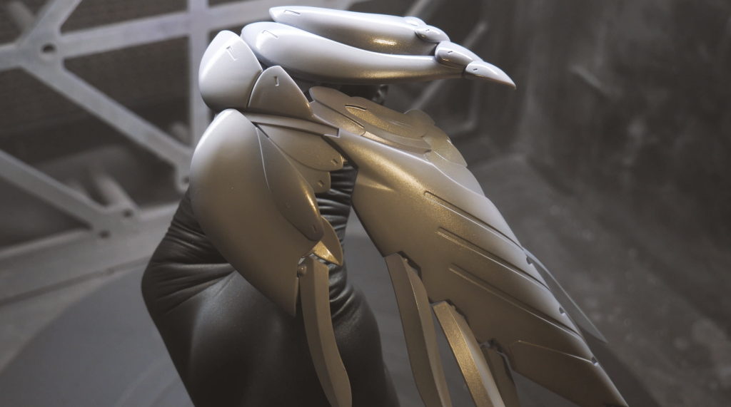 今回は、パール塗料を羽に使用しました。