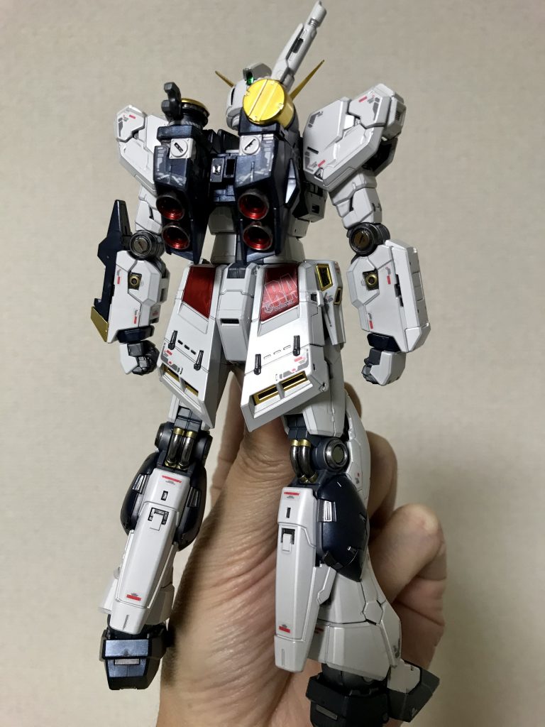 後ろ姿も萌え。