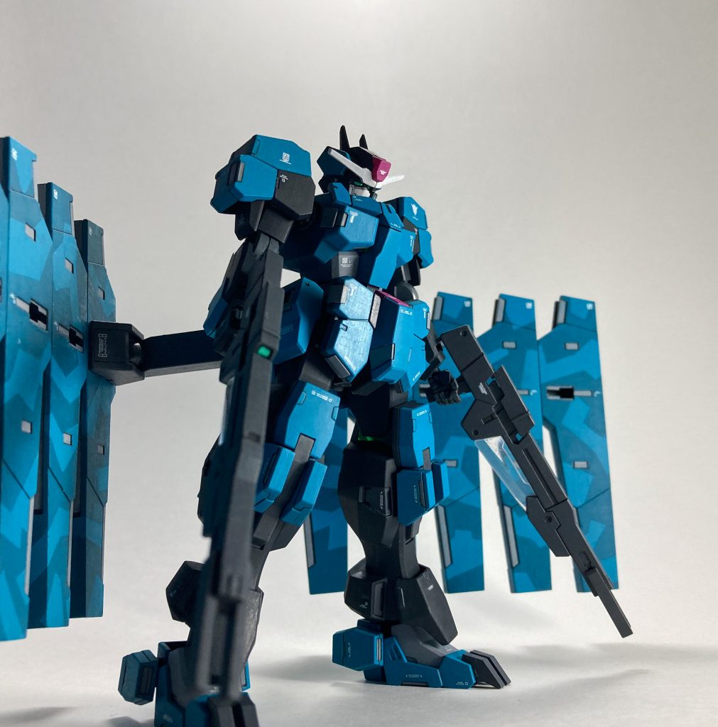 元のキットのプロポーションが良いので、スタイルを変えるような工作はしていません。