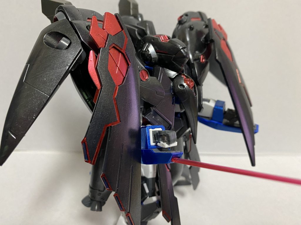 劇中ラストのナックルガードまでは再現してないのでサーベルパンチで代用