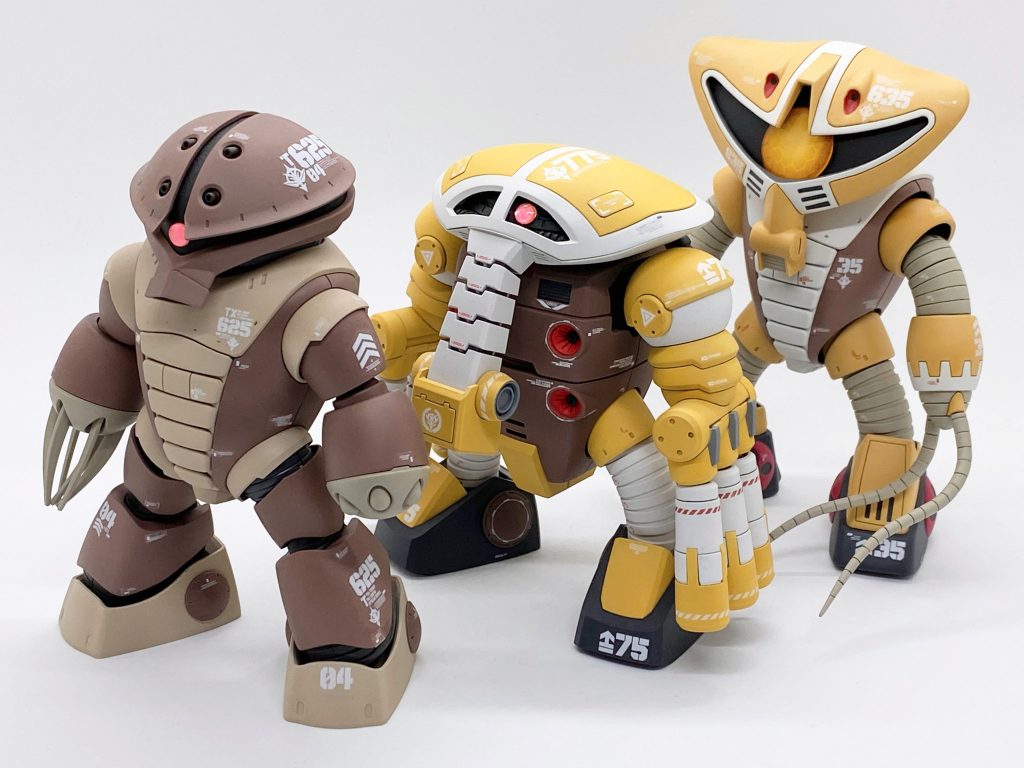 アッガイの胴、ジュアッグのモモ・スネ、2体の首パーツを使用して残りは旧キットです。もともとは組みやすいよう塗りやすいようにというミキシングでしたが、パーツを共通化したことで「MSM-04系列機」という雰囲気が出てくれていると嬉しいですね。