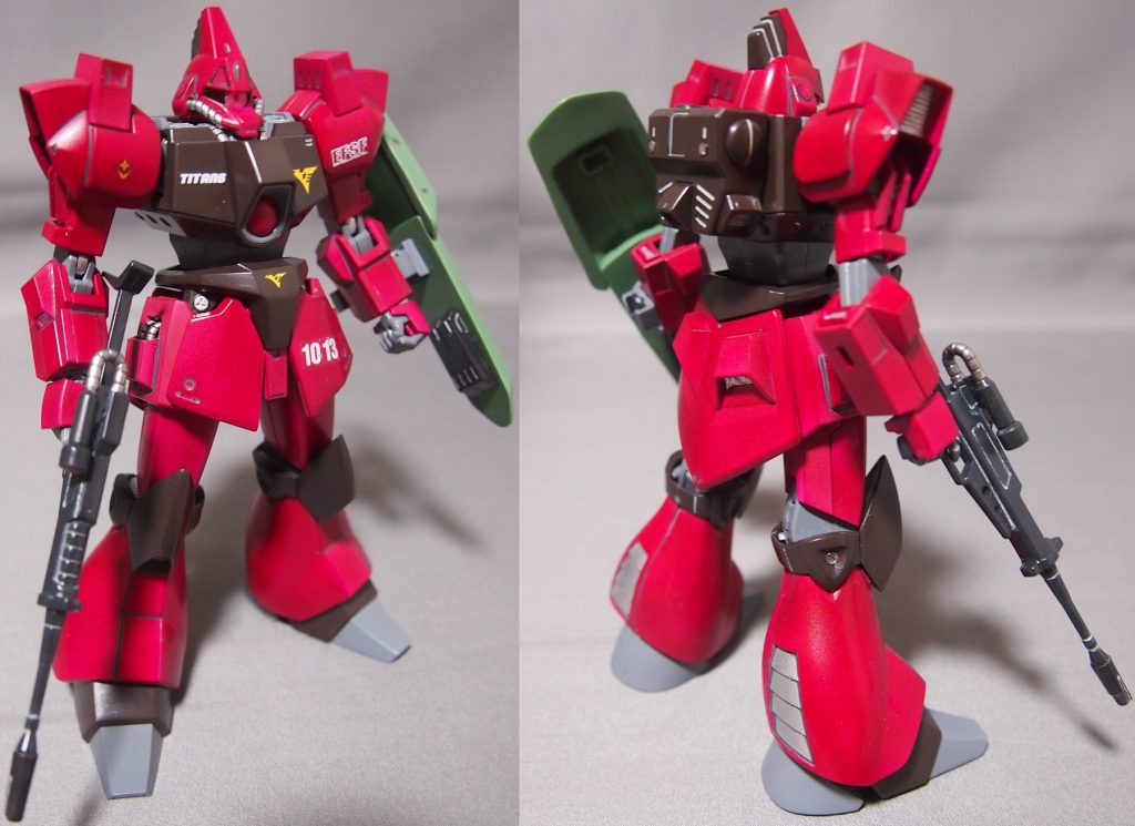 ビーム・ライフルとシールドを装備した正面&右背面図。