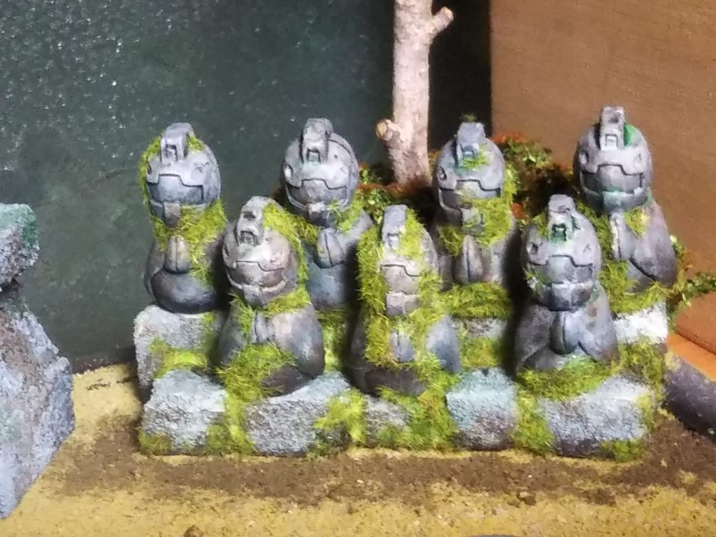 ジム地蔵を配置。HGのジムをおゆまるくんで型どりしました。