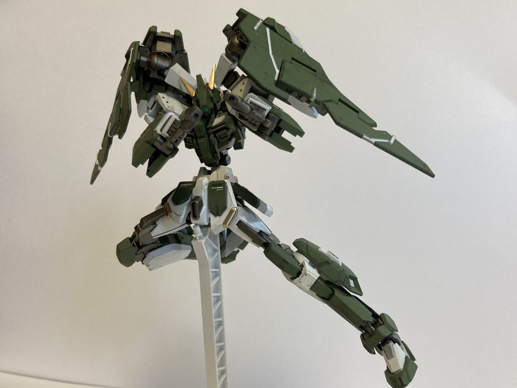 2丁銃で!! 取り回しがよく更に下部にはナイフがある為近接戦もできます!へカートⅡの弾切れなどに使います!