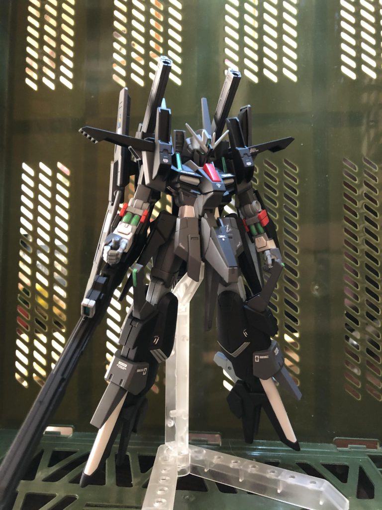 塗装して組んでいくうちに「トラヴィスさんのカラーみたいじゃね？」ってなりトラヴィス.カークランドのZZⅡという妄想にいたしました💦