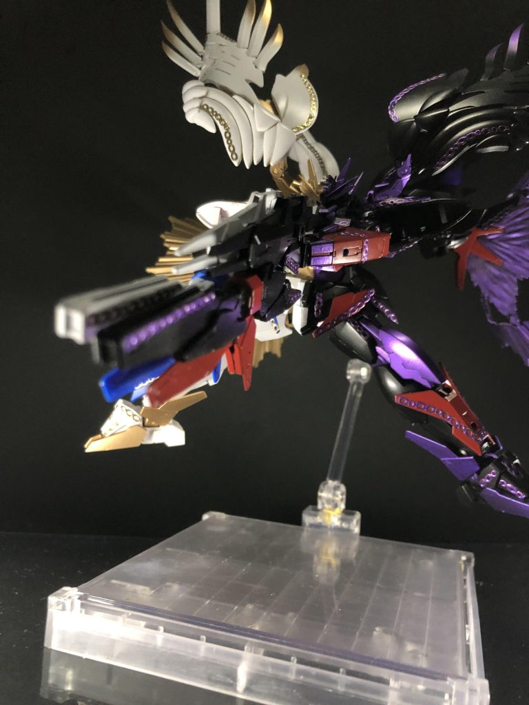 そしてミキシング先のゼロカスタム風のポージングも完璧にこなせます！メビウスの発売当初からなんかゼロカスタムっぽいと言われてたのでこのミキシングをしたんですけど予想以上に似合ってびっくりです。