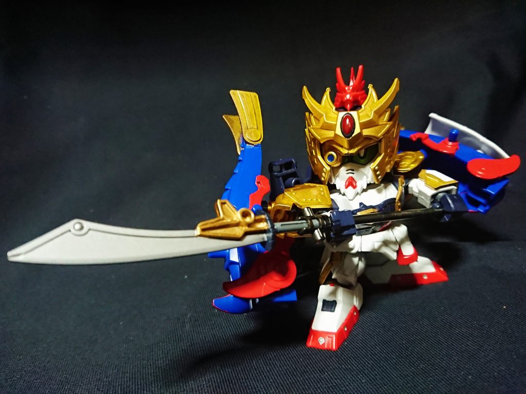 2019年の夏前に制作の黄忠です。先にアップした夏侯淵と合わせ、定軍山の戦いで争った2人を同時にアップする予定がここまで長引いてしまいました。他の五誇将と違うのは、Gディフェンサーを模した支援機との合体形態があるのが特徴です。