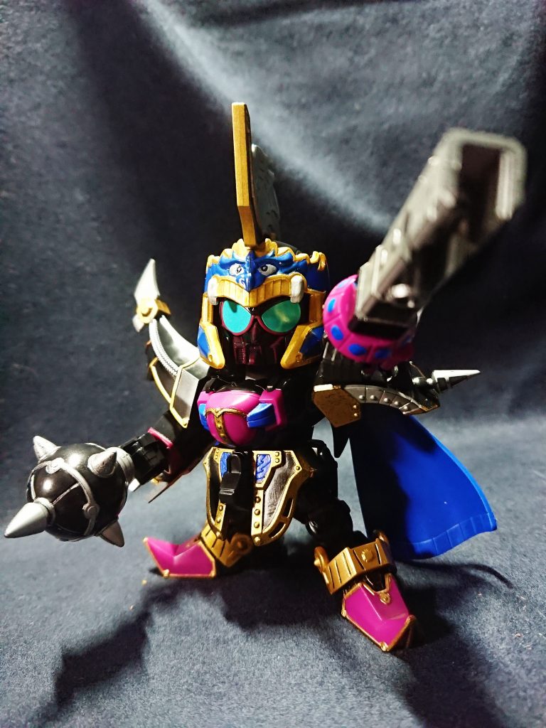 夏侯惇ギロスに引き続き、弟の夏侯淵の改修です。素体が同じキットとなるので、やっている事はほぼ同じです。夏侯惇同様にマントを追加し、対になるようにこちらは夏侯淵カラーの青にしています。