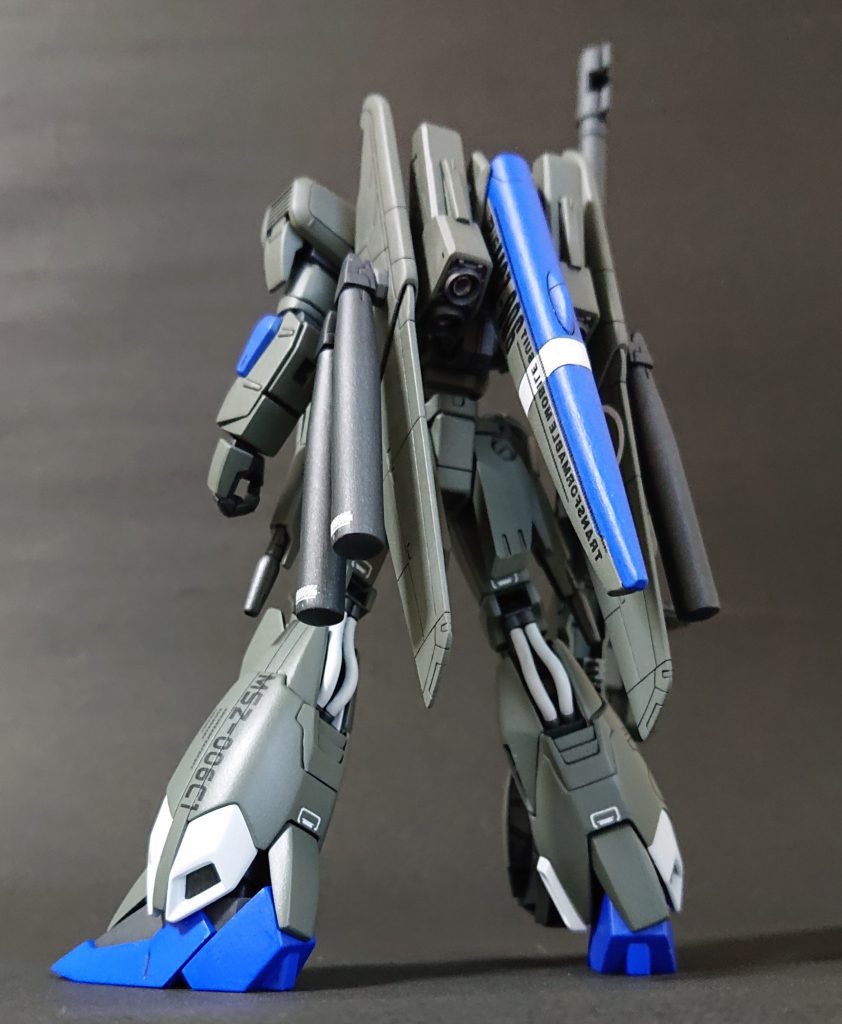 延長工作はあまり効果が見られない様子。後ハメ加工を施したのは顔面、羽、太もも下部のヒザパーツをハメ込む所の３ヶ所です。