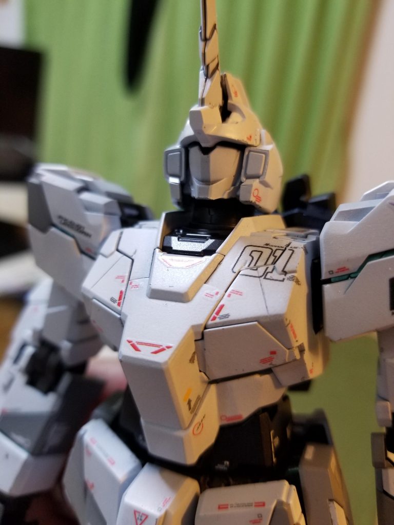 水転写デカールは色々使ってますね。HGサイズでもたくさん使うとボリュームでました。ただ貼るのがめっちゃ大変😅墨入れはあえてしてません。