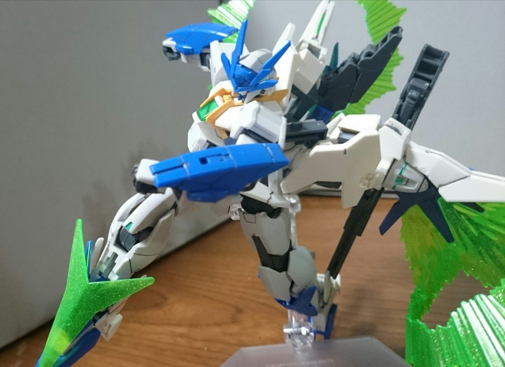 ビームサーベルやラッシュポジション、レガース・ガントレットへのエフェクトの取り付けは変わらず